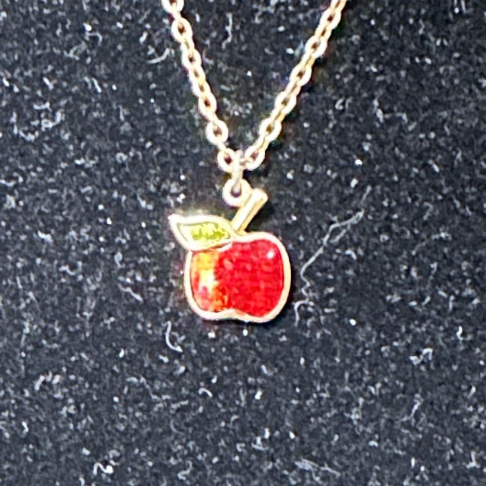 Vintage kids Avon Candy Apple necklace from the 70s - Picture 3 of 7